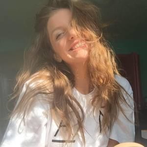 Meet your Posher, Alexes